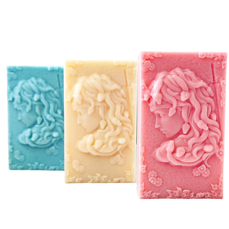 Flower Goddess Silicone Soap M - Candle. Queen recensione e prezzo