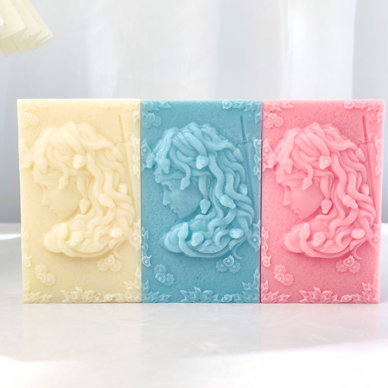 Flower Goddess Silicone Soap M - Candle. Queen recensione e prezzo