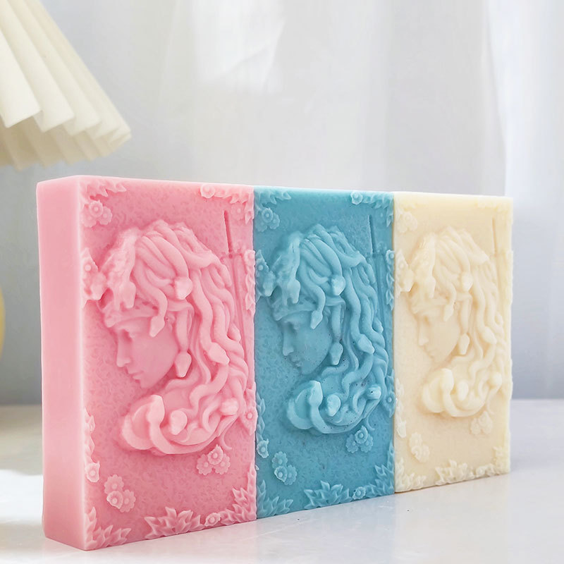 Flower Goddess Silicone Soap M - Candle. Queen recensione e prezzo