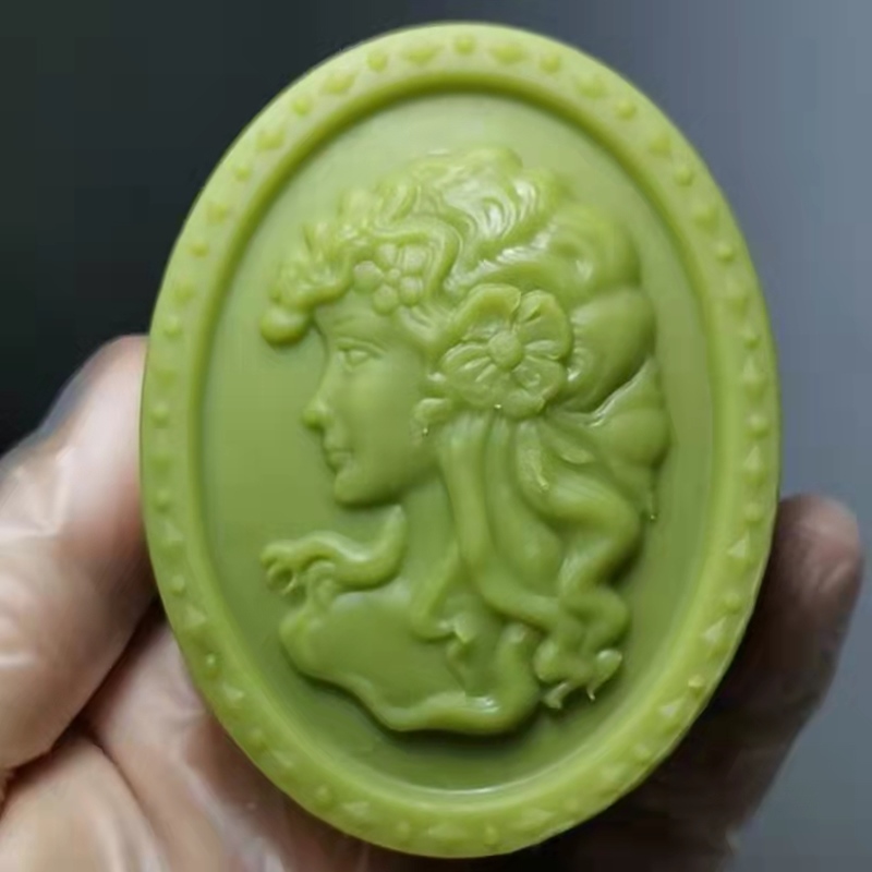 Queen Soap Mold for Soap Makin - Candle. Queen recensione e prezzo