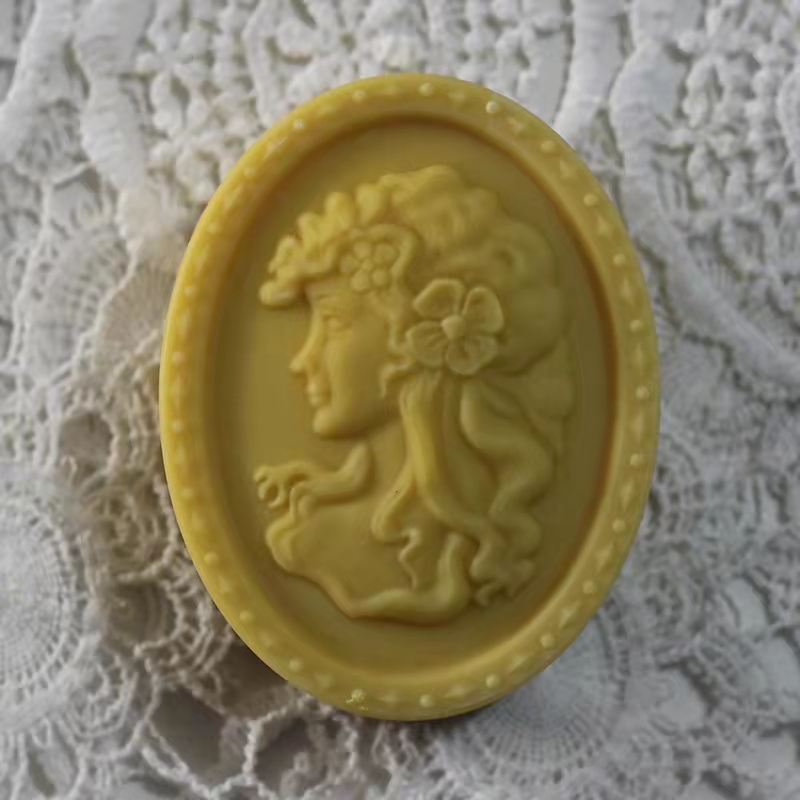 Queen Soap Mold for Soap Makin - Candle. Queen recensione e prezzo